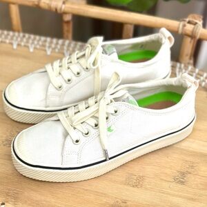 NWOT Cariuma OCA Low Stripe Off-White Canvas Sustainable Sneakers Size 6.5